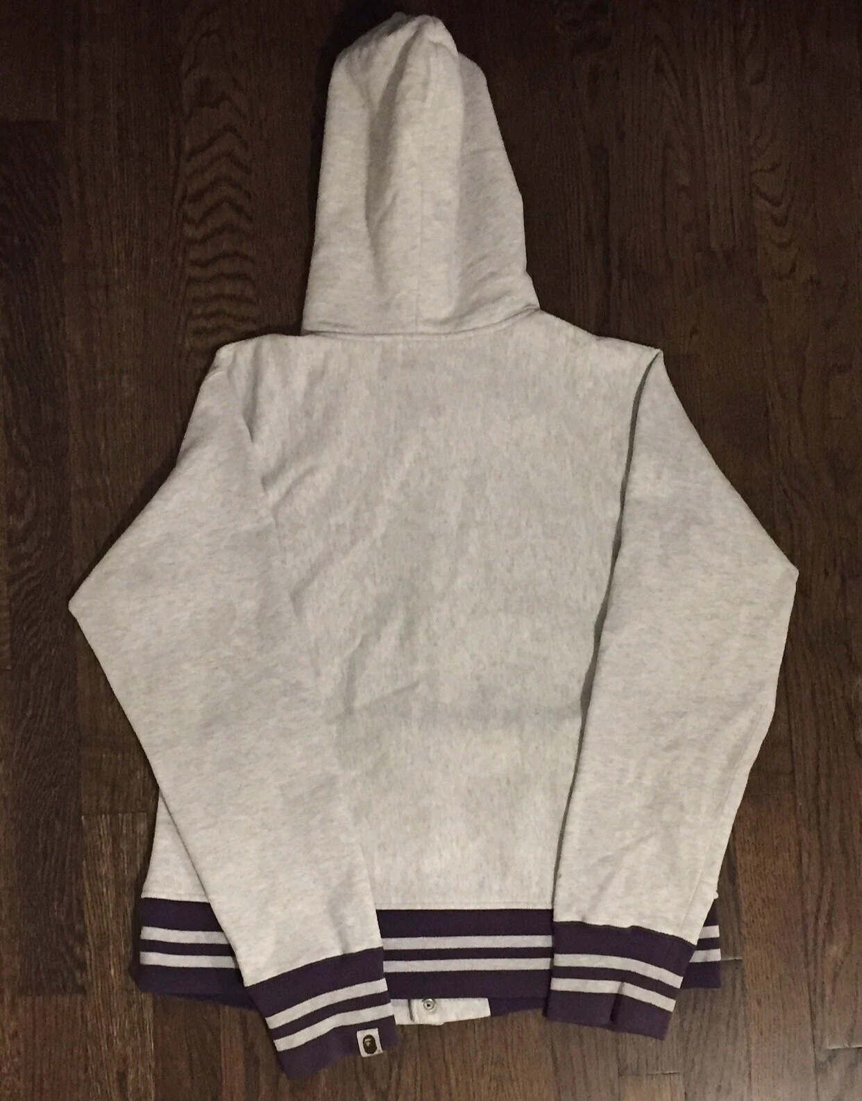 A BATHING APE (BAPE) Felpa con cappuccio giacca bombardiere A Bathing Ape Bape Varsity XS viola