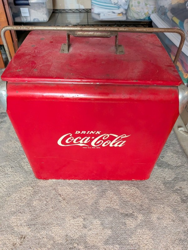 Coca-Cola Vintage Red Metal Cooler/Ice Chest w/ Lid Carry Handle Drink Logo