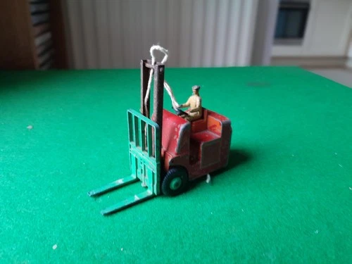 DINKY TOYS   VINTAGE  COVENTRY CLIMAX FORK LIFT TRUCK  cir 1950 FOR RESTORATION