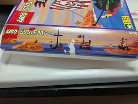LEGO Pirates: Cross Bone Clipper 6250 - 100% complete with box and instructions