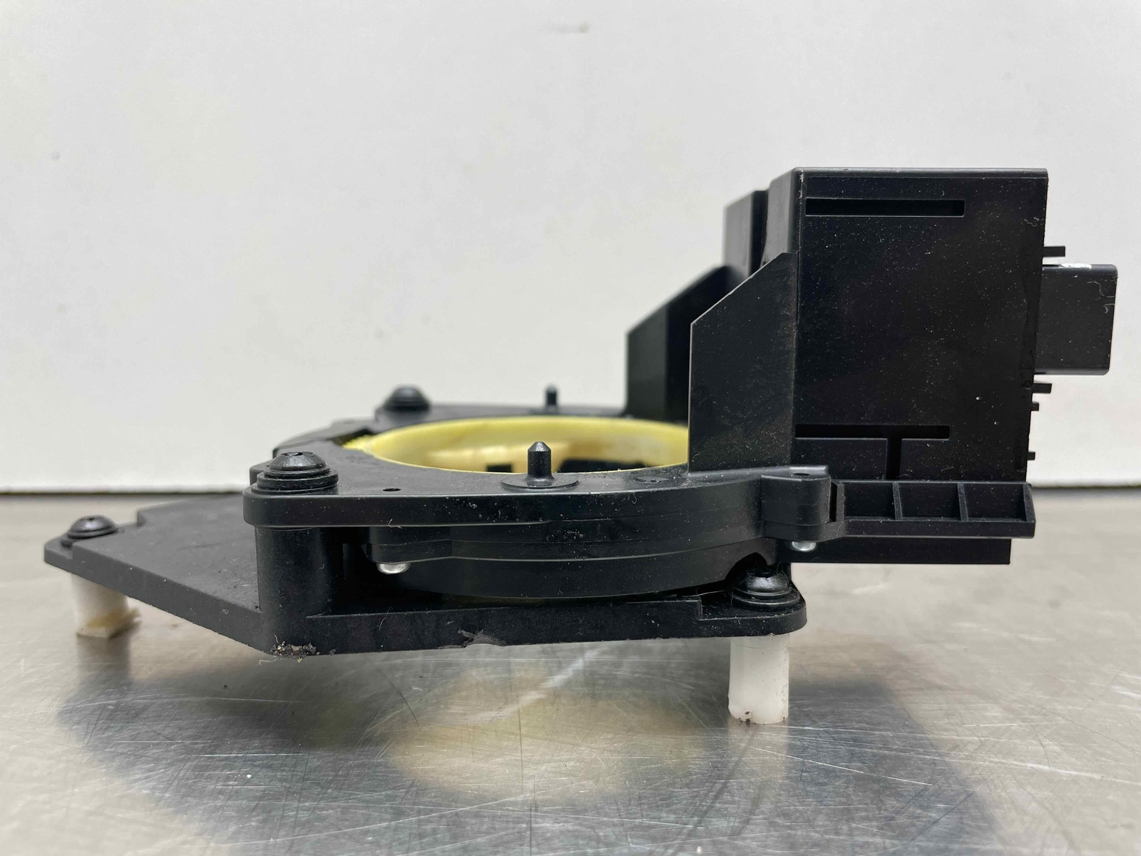 2010 Aston Martin Rapide OEM Steering Angle Sensor 4G43-3F818-AA *Broken*