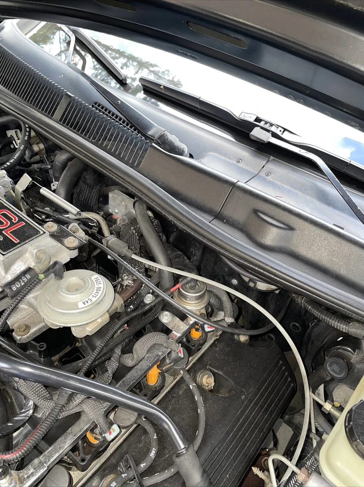 93 94 95 96 97 Ford Thunderbird, Mercury Cougar capucha a capó resistente al clima Foto 2 de 3