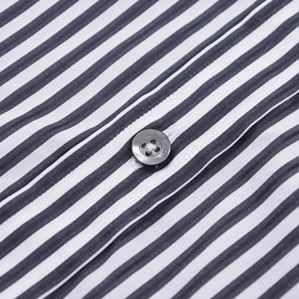 Camisa de Vestir Moschino Blanco Carbón Bengala Rayas con Bordado Corazón 15.75 Foto 4 de 4