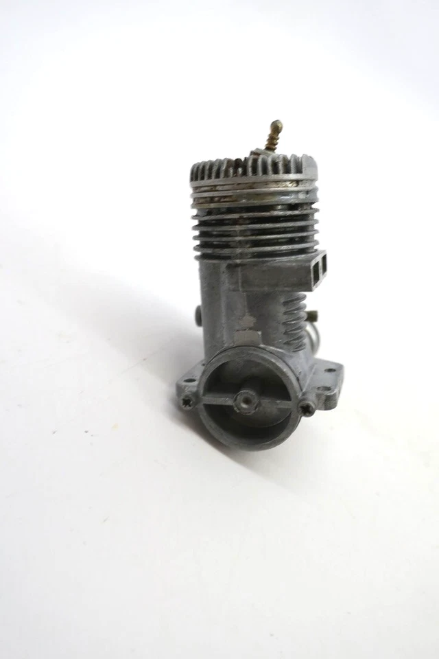 Vintage Fox 15 RC Nitro Model Airplane Engine - Image 4 of 4