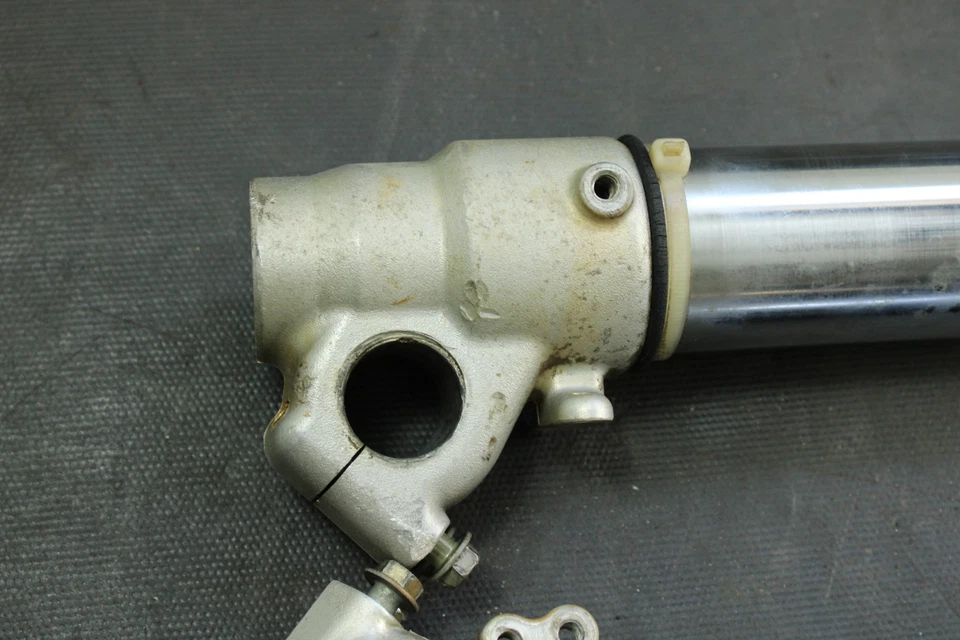 Conjunto de garfo dianteiro 2004 Yamaha Yz250f B4430 - Imagem 4 de 4