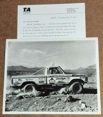 Vtg 1986 Rod Hall Barstow Class 4 Race Press Photo Dodge Power Ram Sweptline Bed