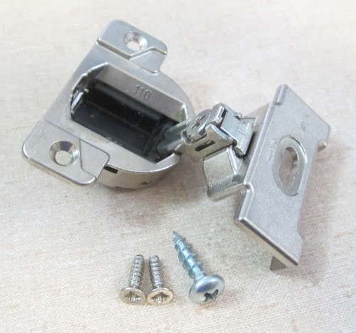 RARE Blum COMPACT 110° Hinge 30.310-11.02 w/ Wrap Plate 130.214-01.02, 1-3/8" OL