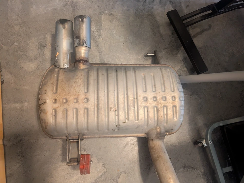 Silenciador silenciador trasero bmw resonador escape aleta puntas e90 serie 3 330i 05-06 Foto 2 de 3