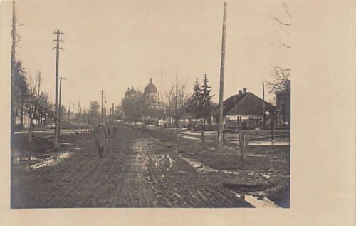 Ukraine - SOKAL - Street view - REAL PHOTO - Publ. 4. Armee Korps - Picture 1 of 2