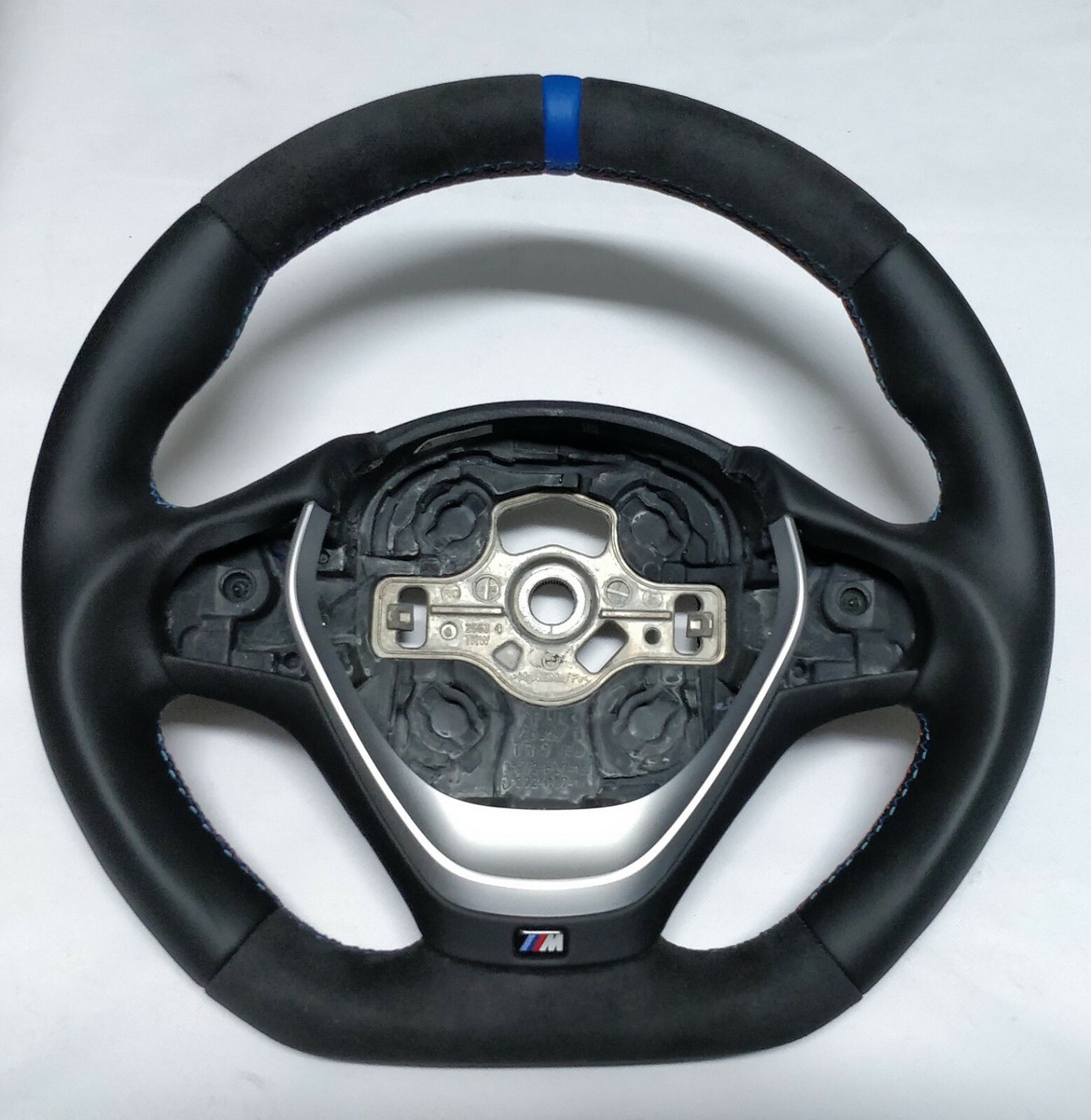 BMW Étui de clé d'origine M Performance en alcantara/carbone F20 F21 F22 F23 F87 F45 F30 F31 F34 F32 F33 F36 F80 F82 F83 F10 F11 F12 F13 F25 F26 F15 F85 BMW Étui de clé d'origine M Performance en alcantara/carbone F20 F21 F22 F23 F87 F45 F30 F31 F34 F32 F33 F36 F80 F82 F83 F10 F11 F12 F13 F25 F26 F15 F85