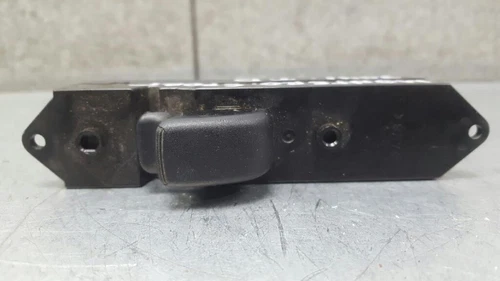 MR194819 Mando Elevalunas Trasero Derecho para MITSUBISHI MONTERO SPORT 2312972 - Imagen 4 de 10