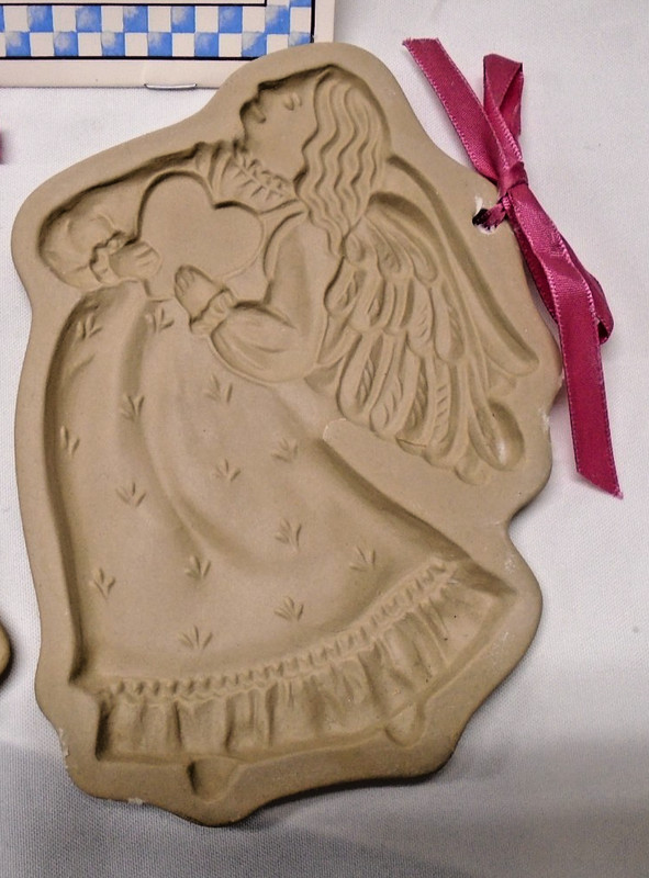 Vintage Brown Bag Christmas Angel Cookie  Mold Dated 1987