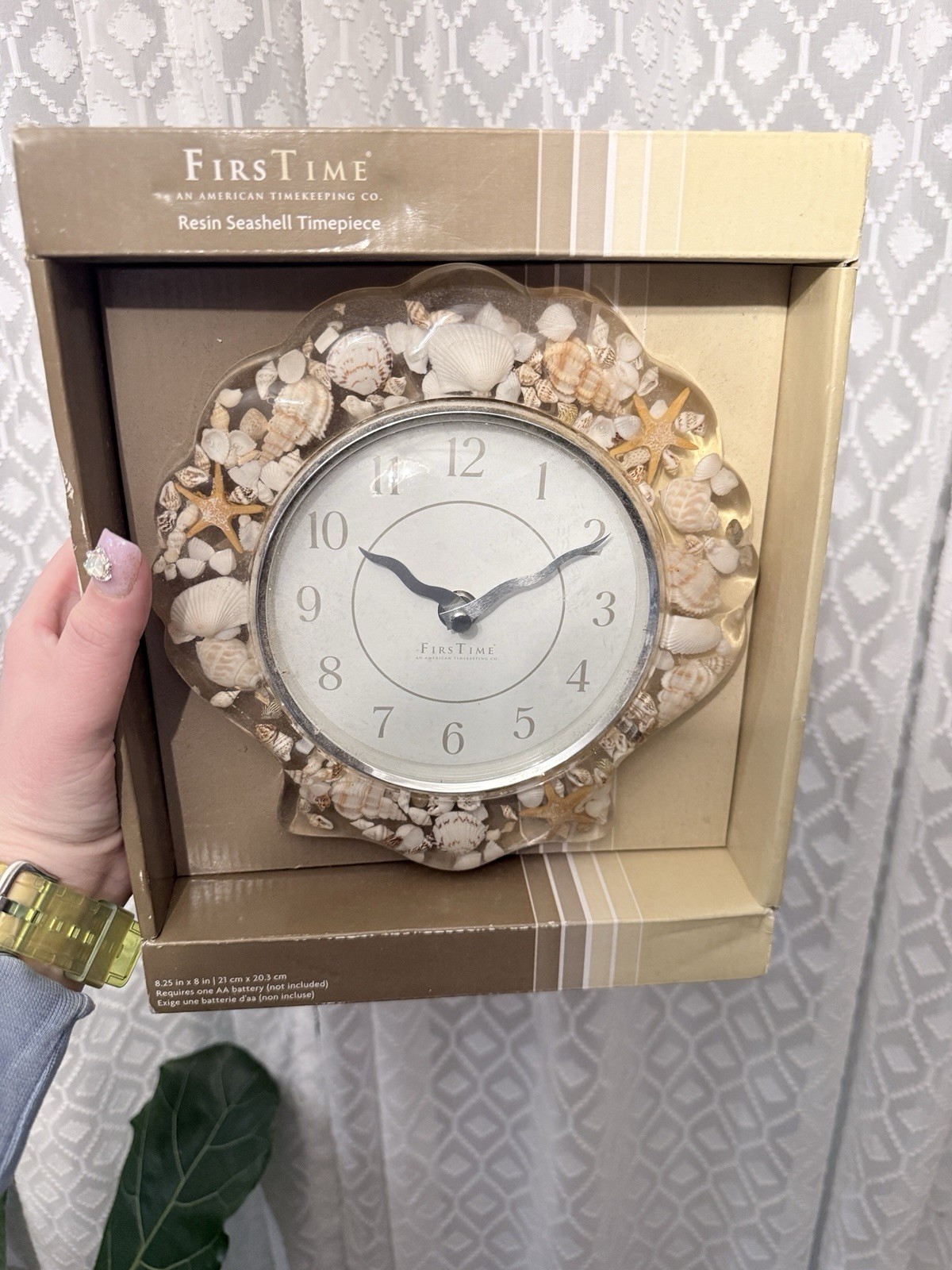 First Time An American Time Keeping Co Brand Resin Seashell Clock Brand New