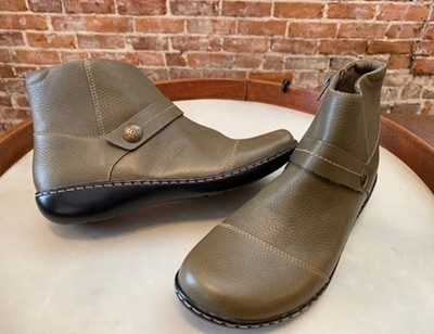 Clarks Olive Green Leather Ankle Boots Ashland Pine Button 