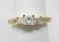 14 kt Gold 3 Stone Accents Princess Cut Diamond Engagement Ring Sz 5.75 B6434