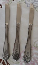 Rogers NORCREST BRENTWOOD Stainless Flatware DINNER KNIVES- Lot of 3 