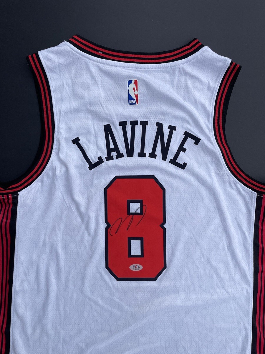 Zach Lavine Signed Autographed Chicago Bulls Jersey Psa/Dna Coa