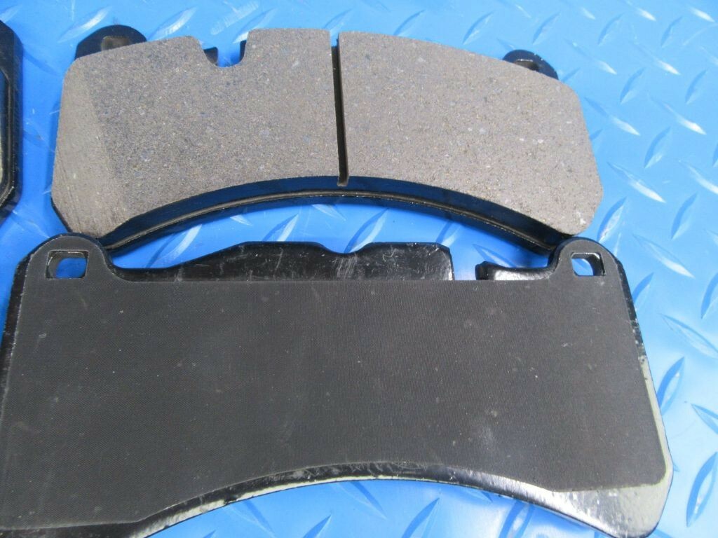 Maserati Ghibli S Sq4 Quattroporte front brake pads + FREE FILTER #7340