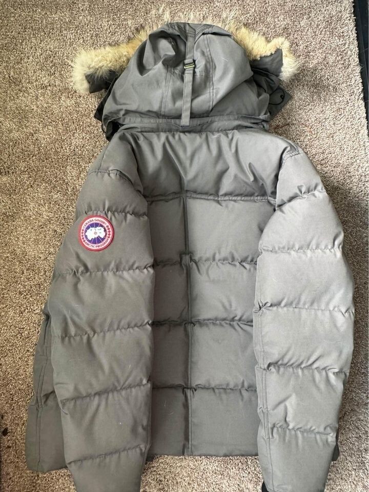 Canada Goose WYNDHAM Parka REAL FUR XL Gray/Graphite 14°F to -4°F