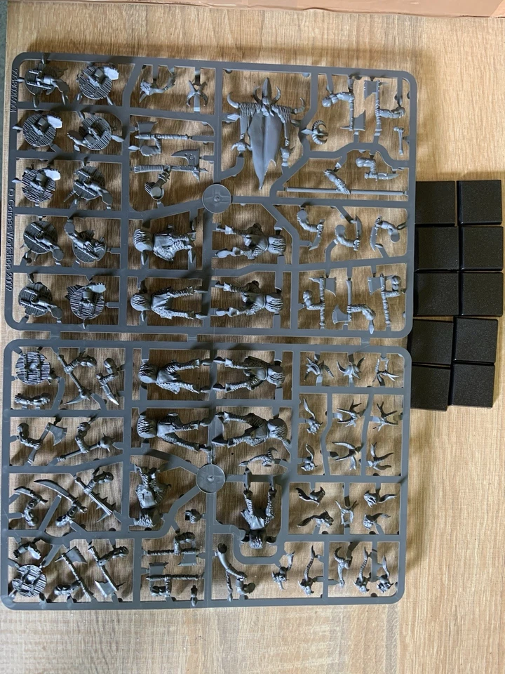GAMES WORKSHOP 10 Gor - Beastmen - Beasts of Chaos - Old World - Warhammer - New on Sprue