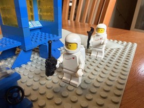 Vintage LEGO 483 Alpha-1 Rocket Base Classic Space Complete 3 Astronauts