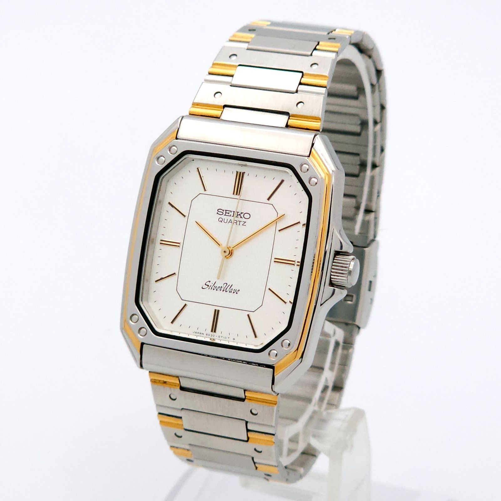 Seiko 6030-5630 Quartz Silver Dial Women Wristwatch - Gem