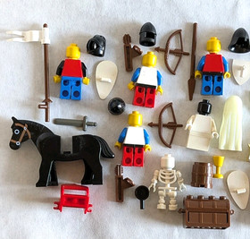 Lego Knights Royal King Castle #6090 Minifigures Horses Flags Swords Accessories