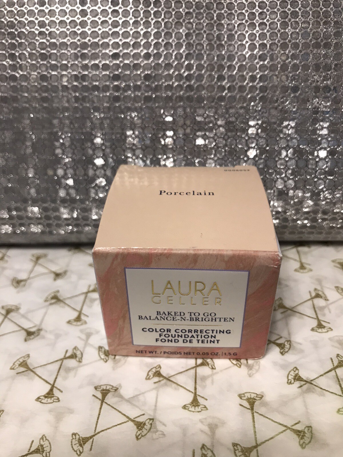 LAURA GELLER BAKED TO GO BALANCE N BRIGHTEN FOUNDATION (TRAVEL) in FAIR (BOXED) - Image 5