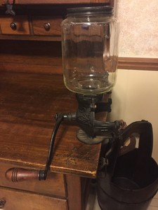 Antique-Arcade-Crystal-Cast-Iron-Wall-Mount-Coffee-Grinder