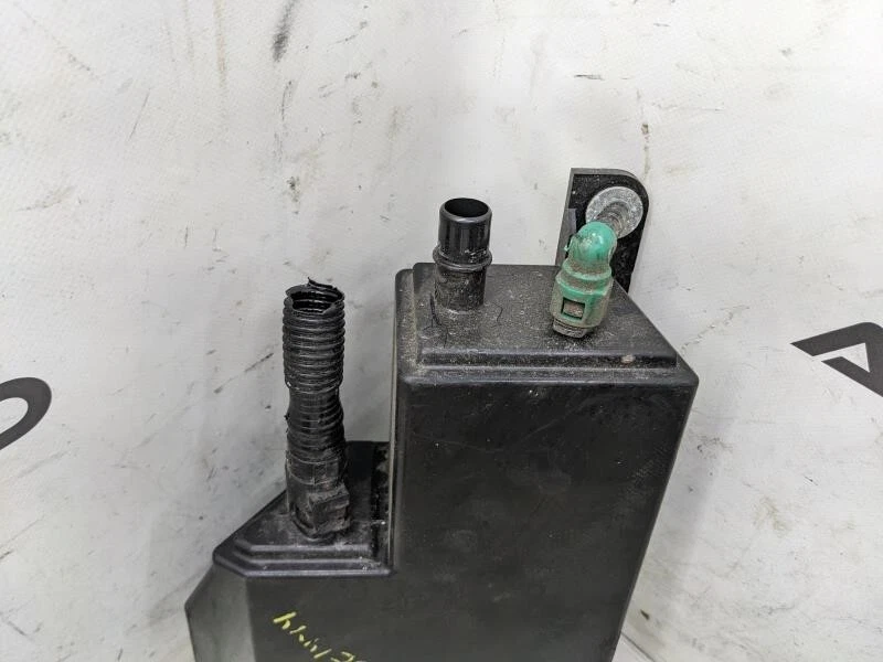 Subaru Impreza 2014 bote de emisiones evaporador de vapor de combustible de 2,0 L 138600-7280 OEM Foto 3 de 4