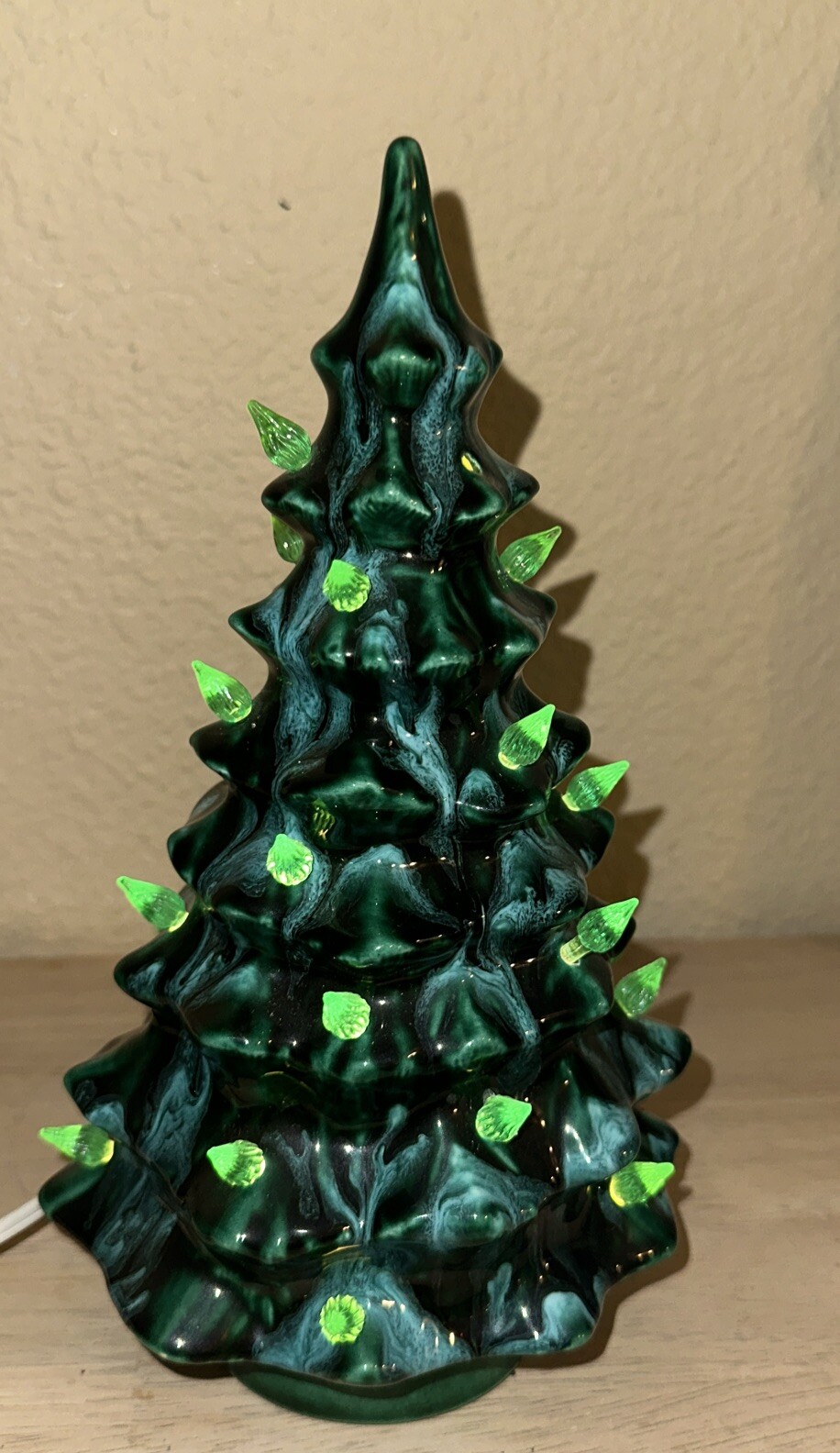 Vintage Holland Mold Ceramic Christmas Tree 8.5 In Light  Up Tree w/green Lights