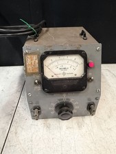 Vintage Hewlitt Packard HP Voltmeter Model 400B Powers On