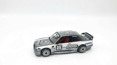 chase! Kaido House x Mini GT 1:64 BMW M3 Kaido Touring Champ V1