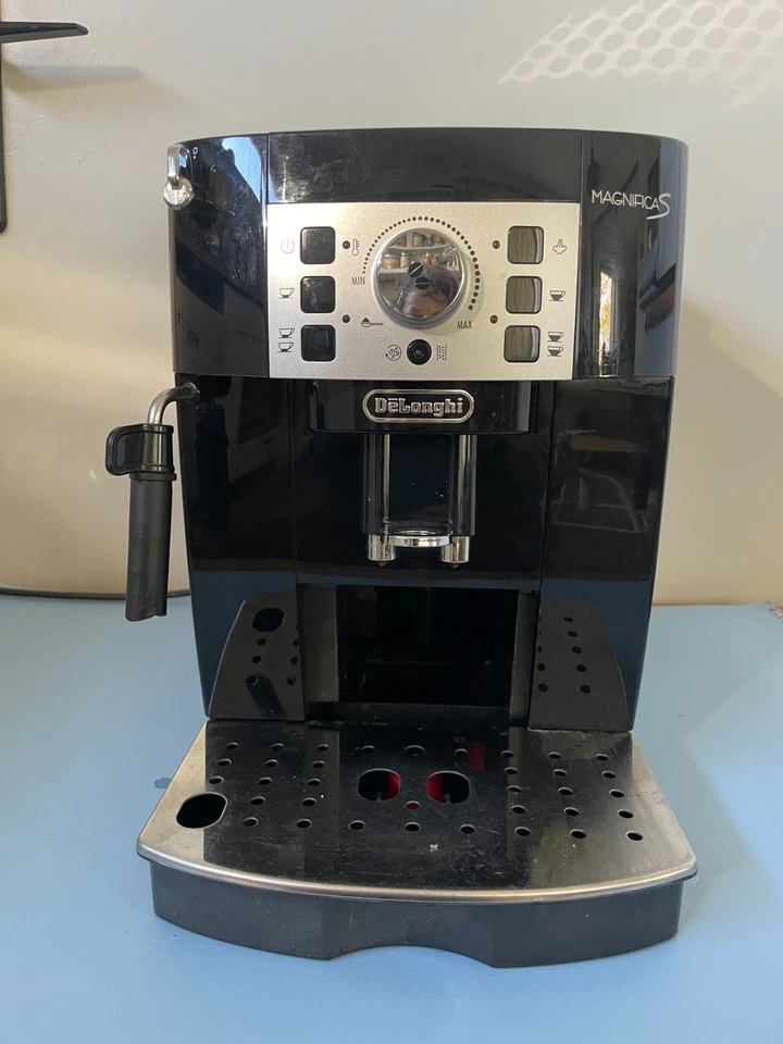 DeLonghi Magnifica S ECAM 22.110, Foto 1 von 5