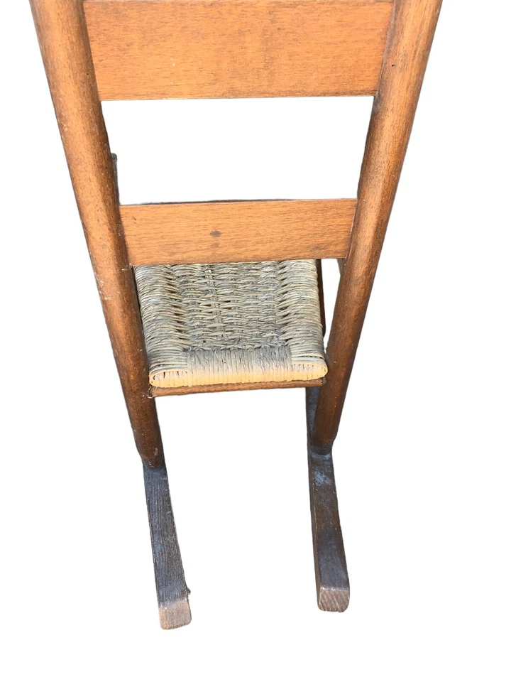 Mini mecedora vintage rústica de madera de roble para muñeca infantil escalera respaldo balancín Foto 3 de 4