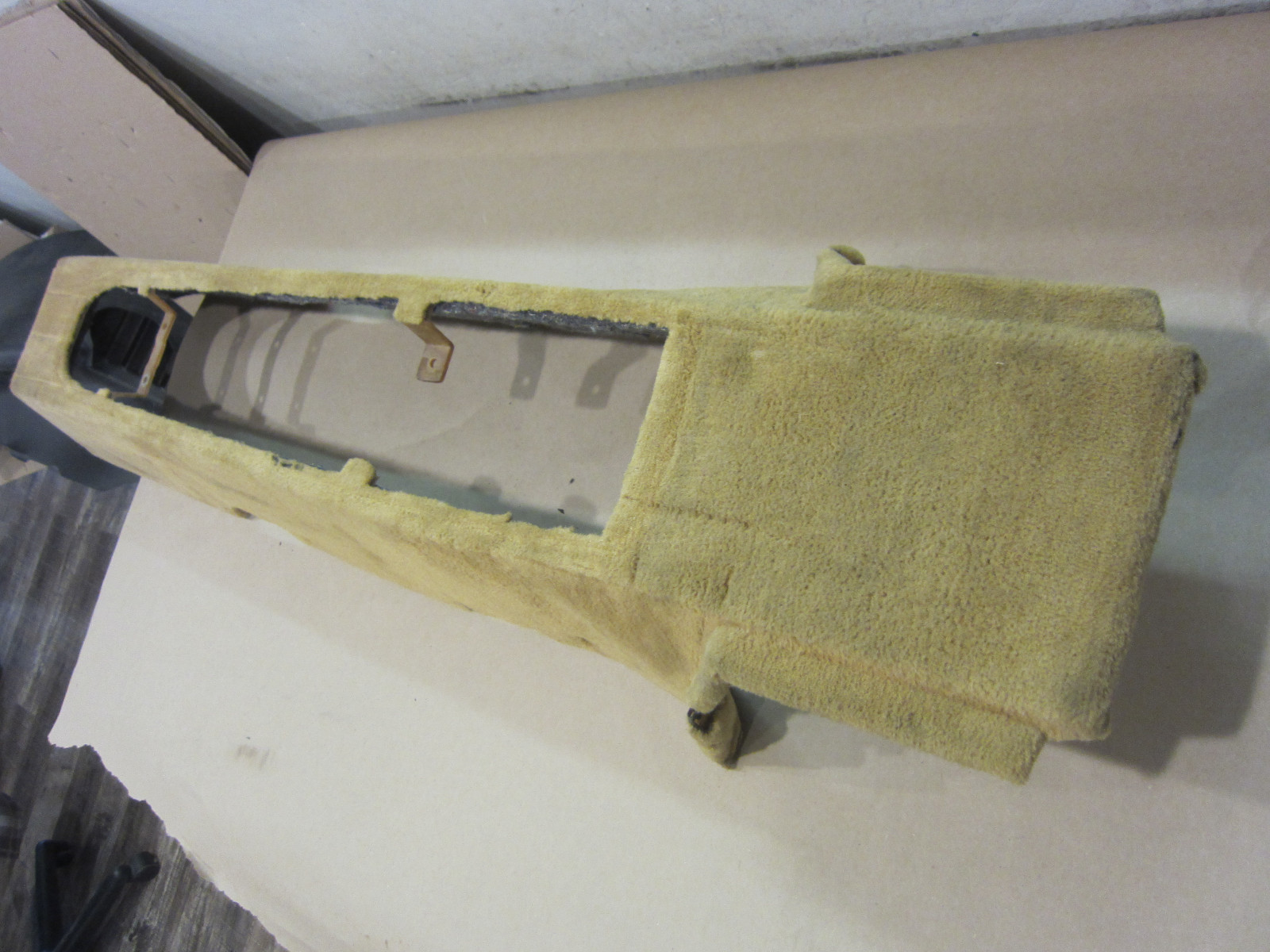 Ferrari 360 - Rear Tunnel / Console Cover Carpet - Beige - P/N 65305100