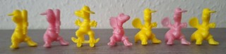 SCHÖLLER SPORTDINOSAURIER 1994 LOT 7 FIGUREN / 4 VERSCHIEDENE