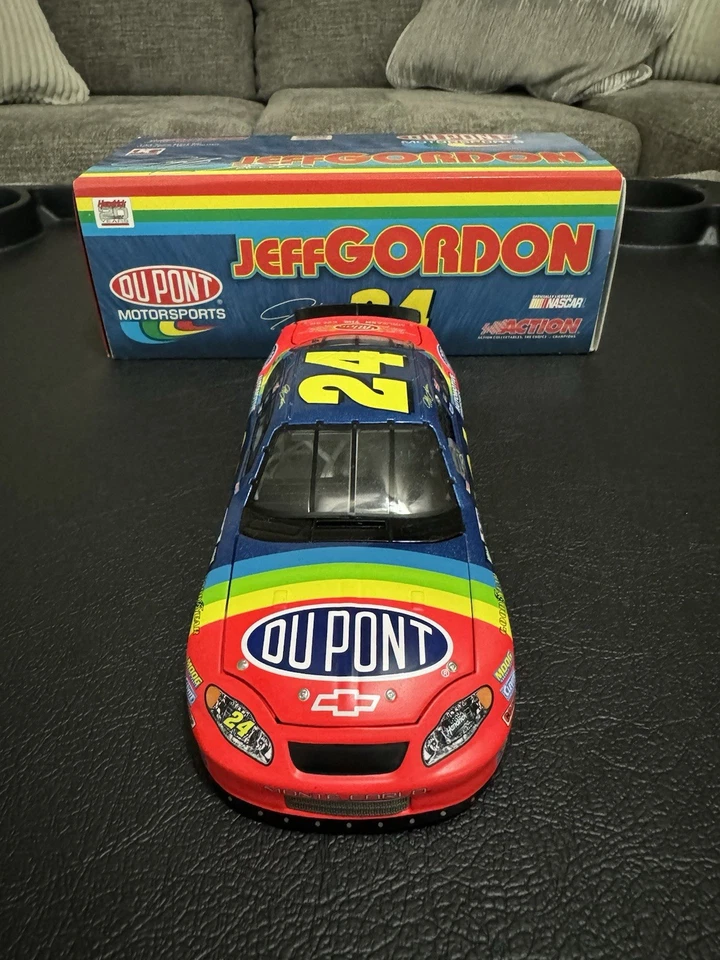 1:24-Acción-Jeff Gordon #24 Dupont/Retro Rainbow 2004 Monte Carlo Foto 3 de 4