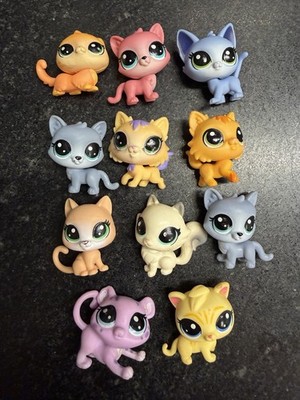 LPS Teeniest Tiniest Cats Lot of 11 Vintage Hasbro Littlest Pet Shop Teensies