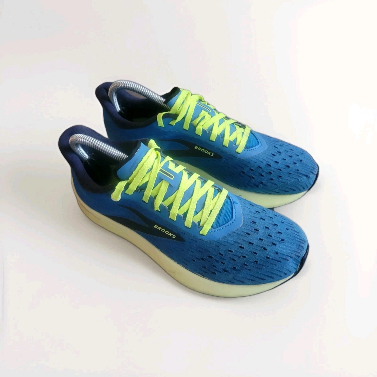 Brooks Hyperion Tempo Blue Nightlife for sale | eBay display picture 3