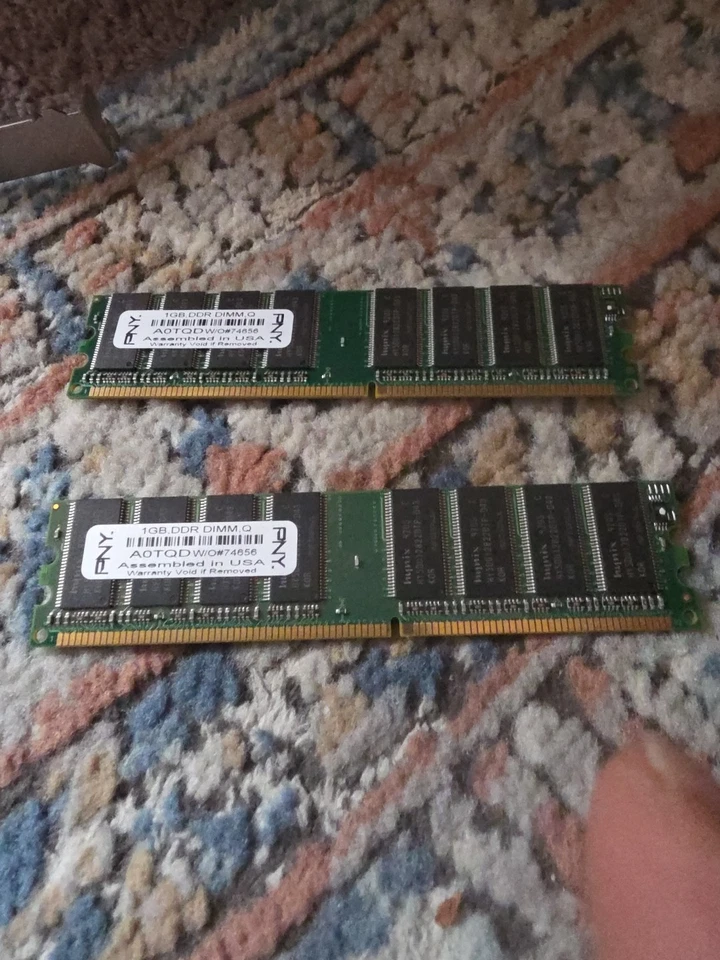 Módulo de memoria DDR DIM.Q PNY 1 GB 2x 1 GB Foto 3 de 3