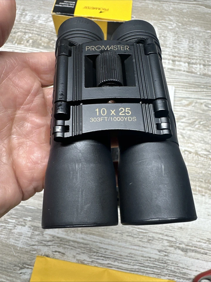 Promaster Binoculars 10x25 303FT/1000YDS- W/Case- New in Box! - Image 4 of 4