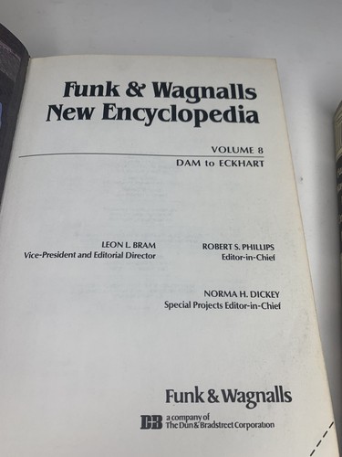 Funk & Wagnalls Standard Desk Dictionary Encyclopedia Volume 2 5 7 8 13 Lot - Imagen 15 de 20