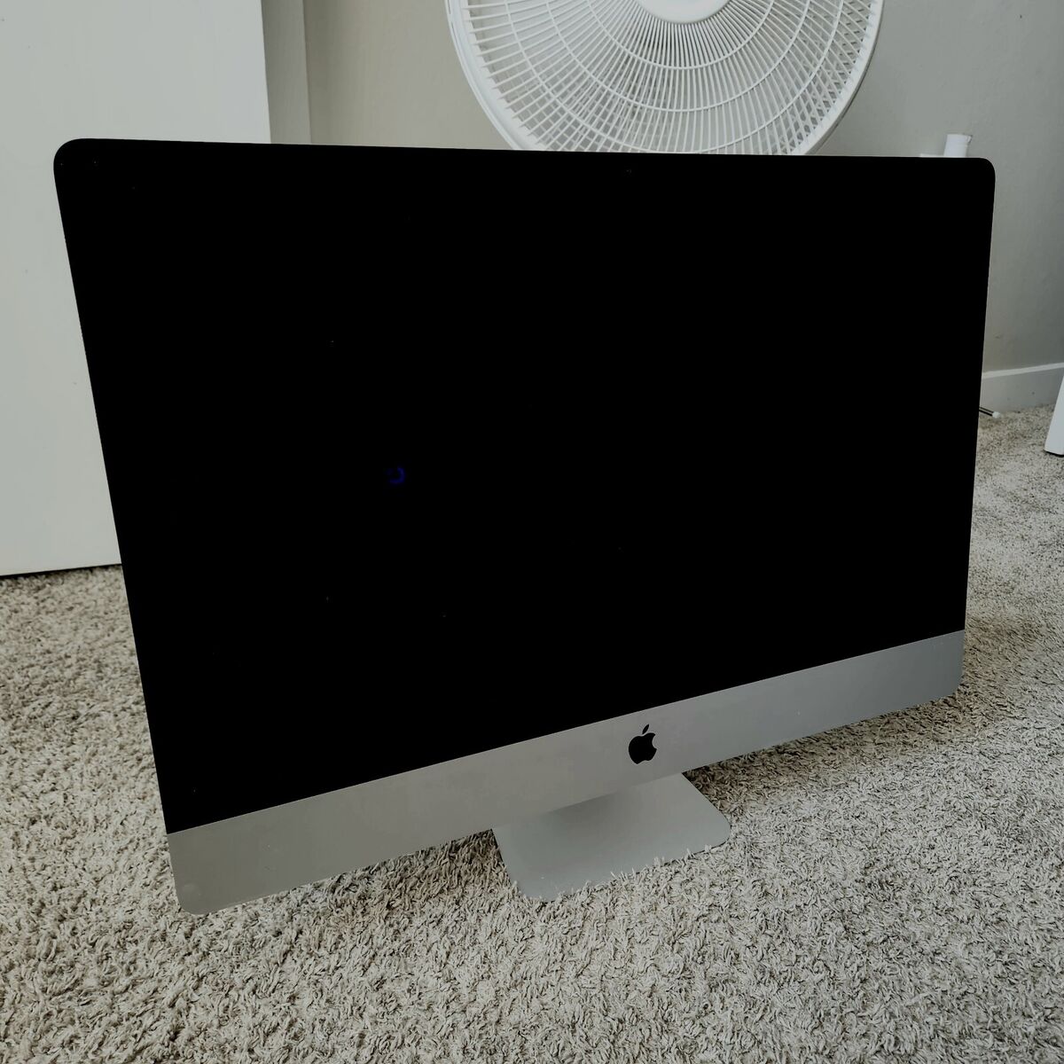 Late 2015 Apple iMac 27in (1TB, 5k Retina, Intel Core i5 3.2 Late 2015 Apple iMac 27in (1TB, 5k Retina, Intel Core i5 3.2
