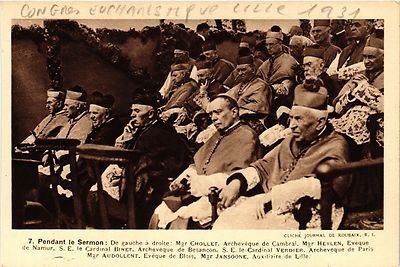 Old postcard during the Sermon from left to right Bishop Chollet (391260)
