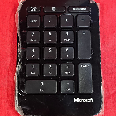 Microsoft Wireless Numeric Keypad Black Portable QWERTY EN Plastic No Dongle