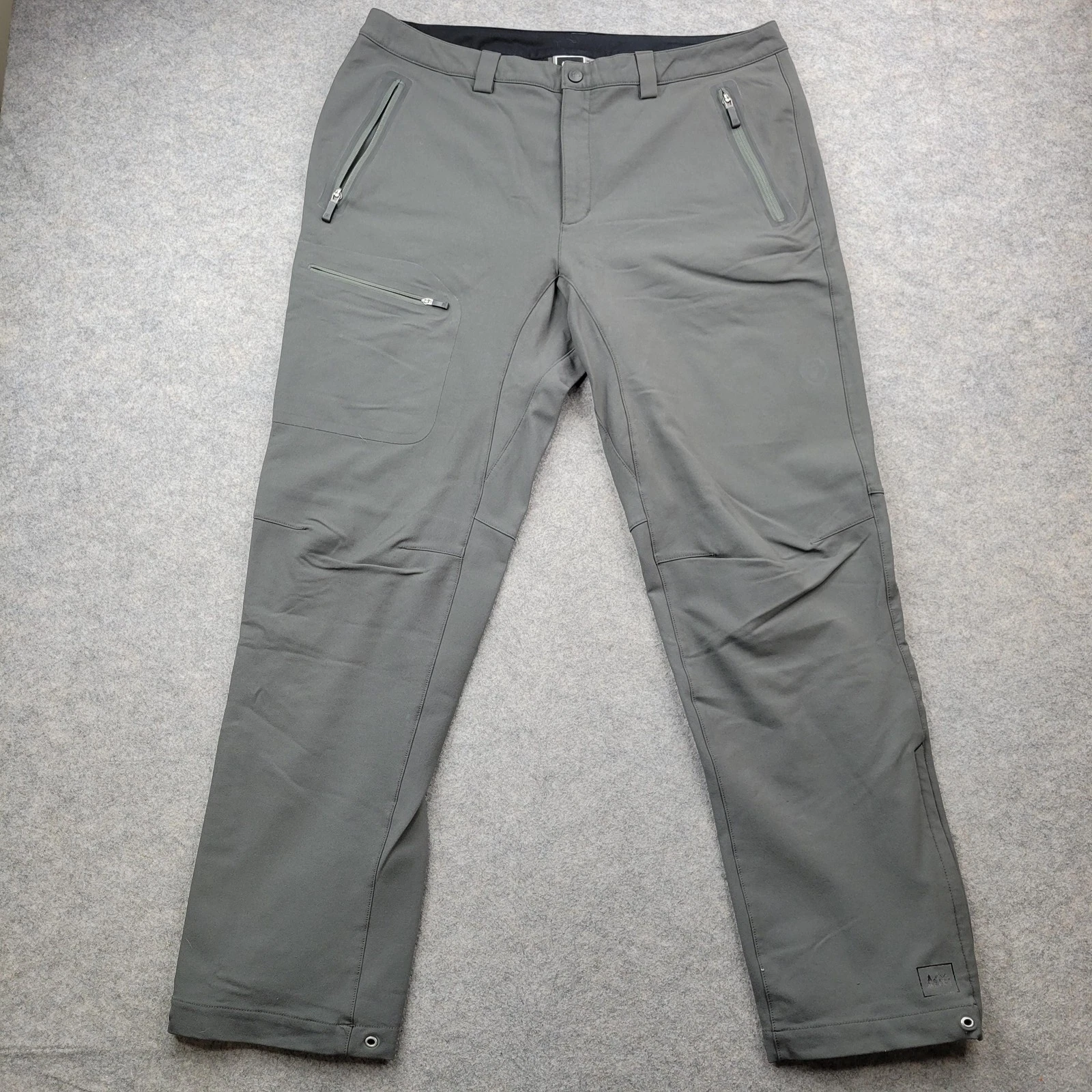 REI Pants Mens 38x32 Gray Softshell Snow Ski Zip Pockets Water Resistant