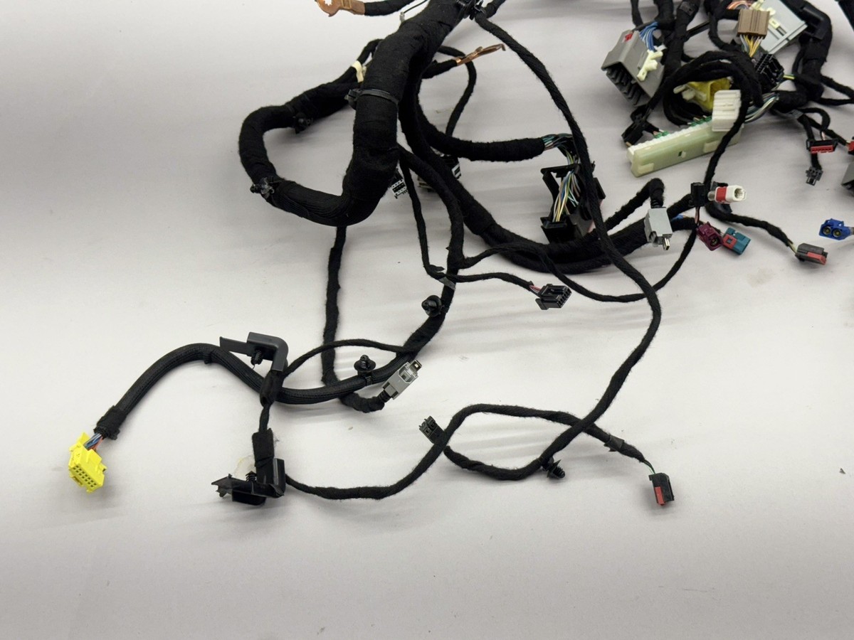 2020 DODGE CHALLENGER HELLCAT OEM DASHBOARD WIRING HARNESS USED