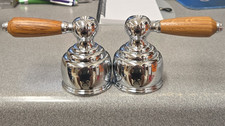 PAIR OF DELTA H65CK NEOSTYLE LEVER HANDLES CHROME WITH OAK HANDLES LARGE NIB