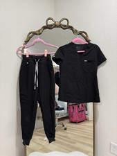 FIGS Technical Scrub Set Catarina Top XS Women's Black Zamora Jogger Pants XS/P